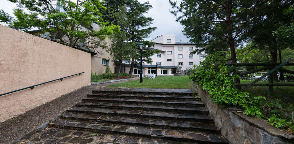 Hotel La Pardina Sabinanigo Exterior photo